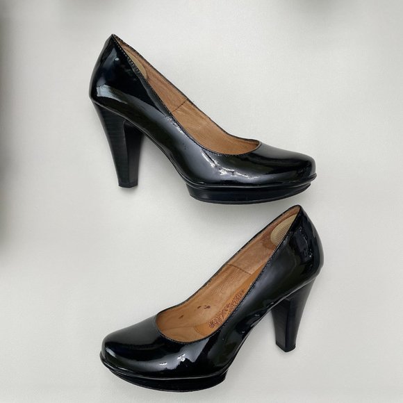 Söfft Round-toe Black	Patent Heels - Picture 3 of 3